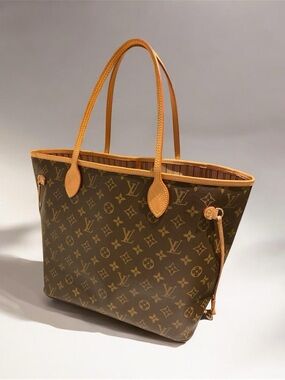 Authentic Louis Vuitton Monogram Neverfull